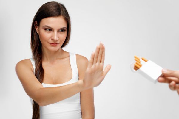 smoking-causes-onset-of-menopause
